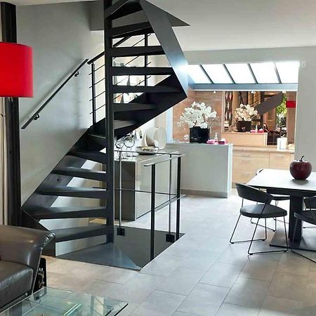 Charming Townhouse With Garden In The City Of Love باريس المظهر الخارجي الصورة