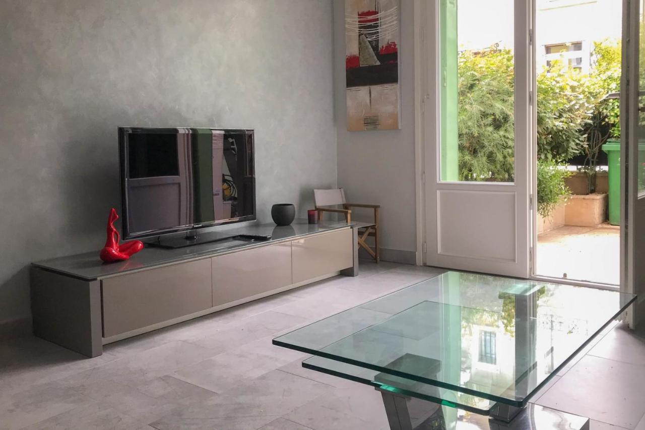 Charming Townhouse With Garden In The City Of Love باريس المظهر الخارجي الصورة
