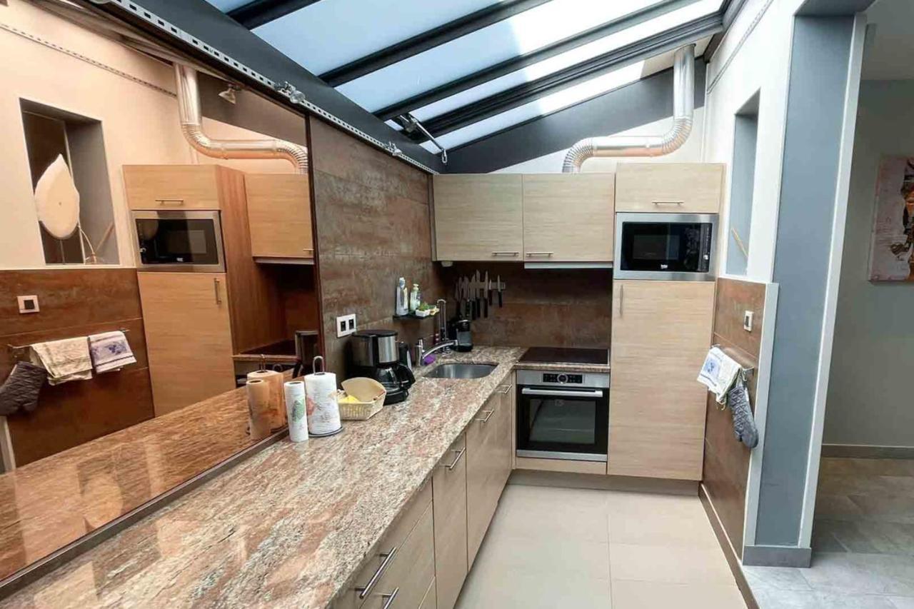 Charming Townhouse With Garden In The City Of Love باريس المظهر الخارجي الصورة
