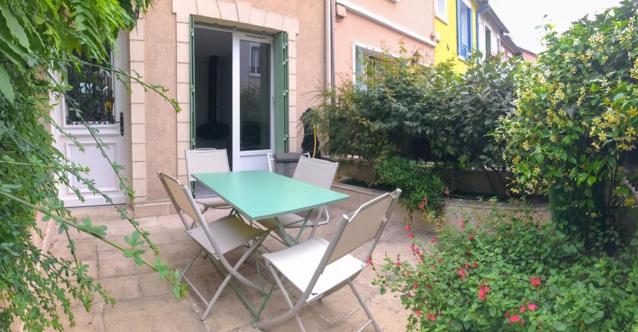 Charming Townhouse With Garden In The City Of Love باريس المظهر الخارجي الصورة